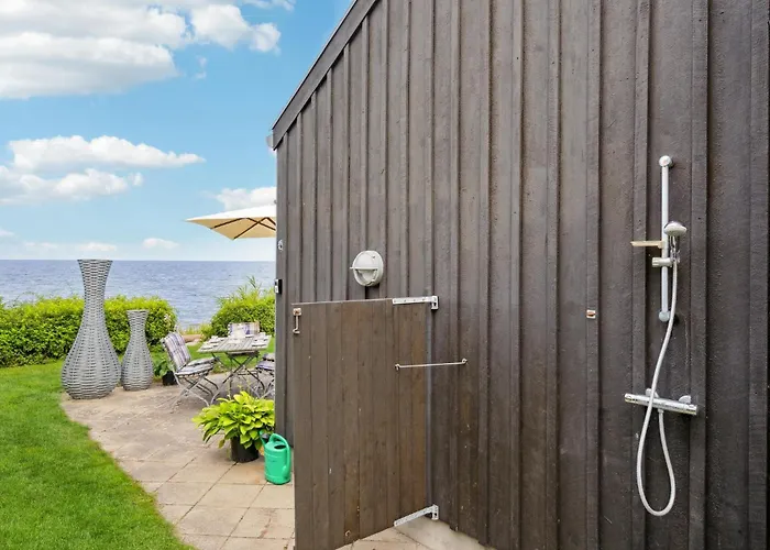 Amazing In With Kitchen